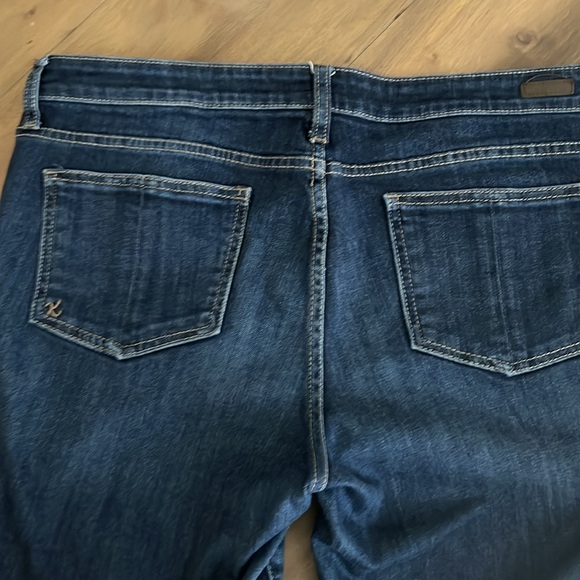 Kut from the Kloth Crop Denim - Picture 3 of 8